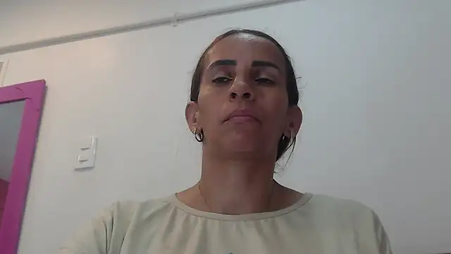 Amber Moore online show from 11.29.25