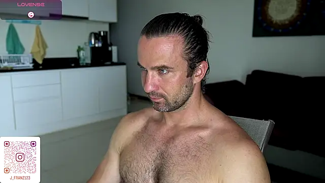 Snapshot of Jonathan___123 chatting on 11.15.25 Jonathan 123 online show from 11.15.25