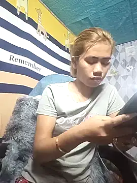 Snapshot of Cutie_body11 chatting on 12.13.24 Cutie body11 online show from 12.13.24