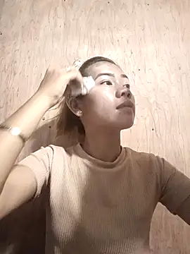 Snapshot of Cutie_body11 chatting on 01.25.25 Cutie body11 online show from 01.25.25