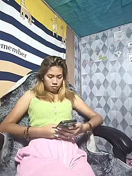 Snapshot of Cutie_body11 chatting on 01.29.25 Cutie body11 online show from 01.29.25