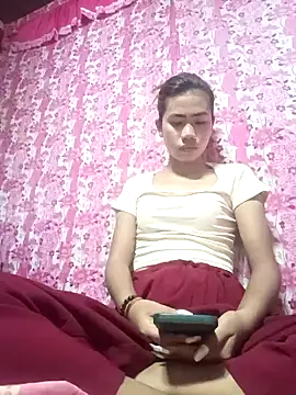 Snapshot of Cutie_body11 chatting on 02.09.25 Cutie body11 online show from 02.09.25