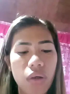 Snapshot of Cutie_body11 chatting on 03.18.25 Cutie body11 online show from 03.18.25