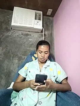 Snapshot of Cutie_body11 chatting on 10.06.25 Cutie body11 online show from 10.06.25