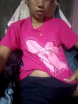 Snapshot of Cutie_body11 chatting on 10.12.25 Cutie body11 online show from 10.12.25