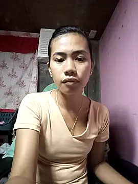 Snapshot of Cutie_body11 chatting on 10.22.25 Cutie body11 online show from 10.22.25