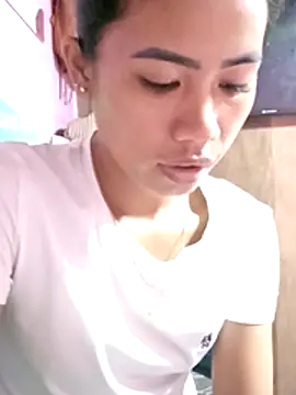 Snapshot of Cutie_body11 chatting on 11.17.25 Cutie body11 online show from 11.17.25