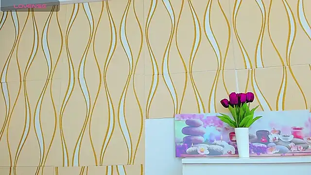 Snapshot of karissia chatting on 02.02.25 karissia online show from 02.02.25