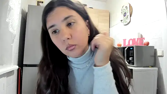 Snapshot of MiaMarrone chatting on 10.12.25 MiaMarrone online show from 10.12.25