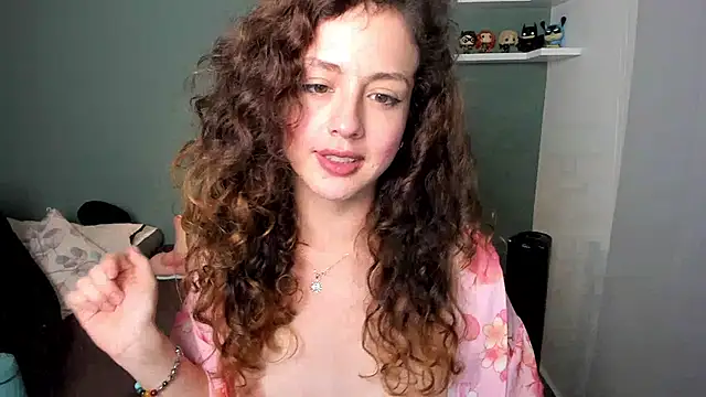 Snapshot of Cassandra_Caiin chatting on 12.09.24 Cassandra Caiin online show from 12.09.24