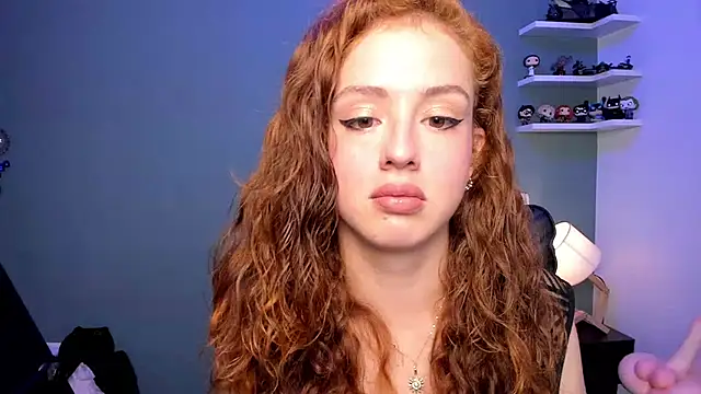 Snapshot of Cassandra_Caiin chatting on 01.05.25 Cassandra Caiin online show from 01.05.25