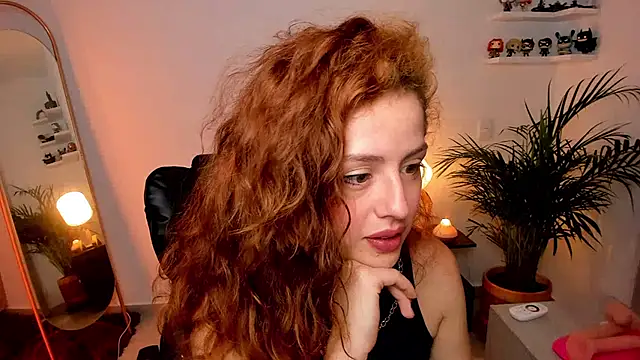 Snapshot of Cassandra_Caiin chatting on 02.11.25 Cassandra Caiin online show from 02.11.25