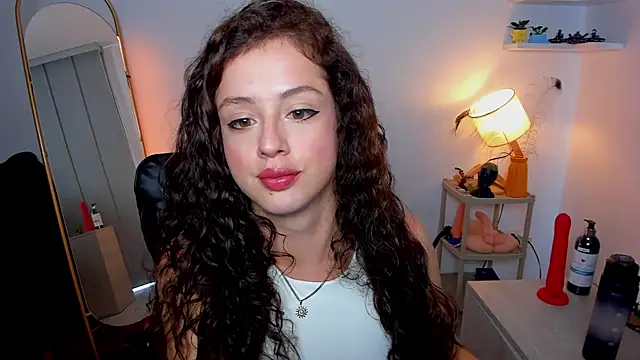 Snapshot of Cassandra_Caiin chatting on 09.30.25 Cassandra Caiin online show from 09.30.25