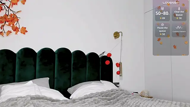 Snapshot of BondGirll chatting on 11.09.25 BondGirll online show from 11.09.25