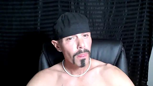 Snapshot of ThickD2C chatting on 02.13.25 ThickD2C online show from 02.13.25