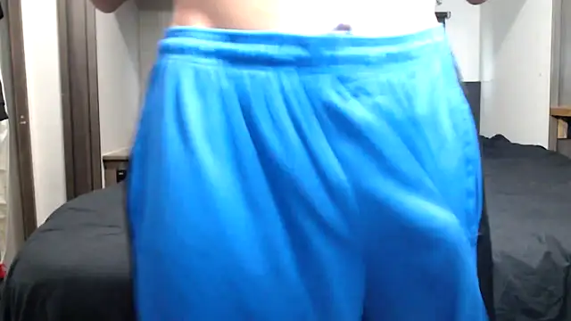 Snapshot of ThickD2C chatting on 11.21.25 ThickD2C online show from 11.21.25