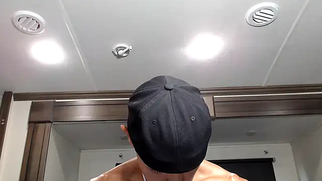 Snapshot of ThickD2C chatting on 11.22.25 ThickD2C online show from 11.22.25