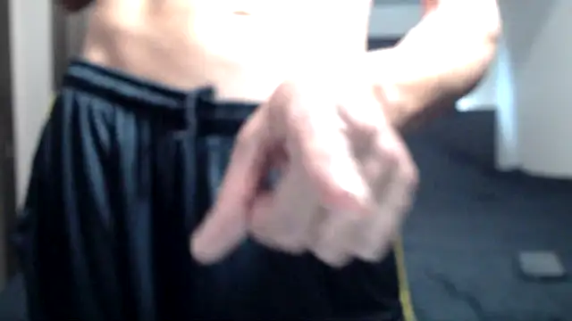 Snapshot of ThickD2C chatting on 12.04.25 ThickD2C online show from 12.04.25