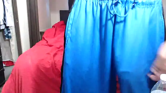 Snapshot of ThickD2C chatting on 12.15.25 ThickD2C online show from 12.15.25