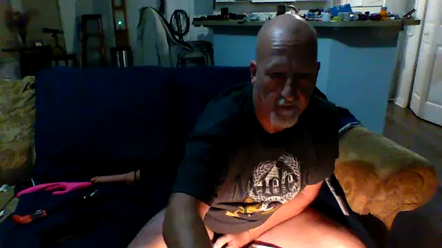 Snapshot of Yankeedave420 chatting on 01.08.25 Yankeedave420 online show from 01.08.25