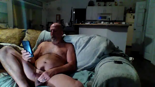 Snapshot of Yankeedave420 chatting on 01.21.25 Yankeedave420 online show from 01.21.25