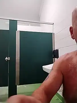 Snapshot of Yankeedave420 chatting on 02.15.25 Yankeedave420 online show from 02.15.25