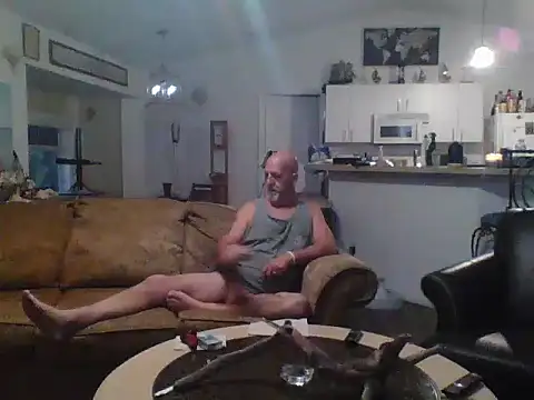 Snapshot of Yankeedave420 chatting on 02.21.25 Yankeedave420 online show from 02.21.25