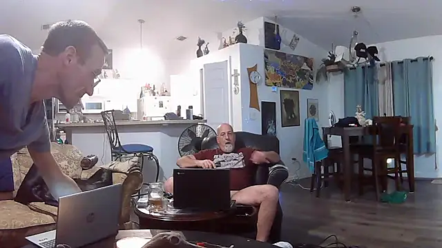 Snapshot of Yankeedave420 chatting on 03.04.25 Yankeedave420 online show from 03.04.25