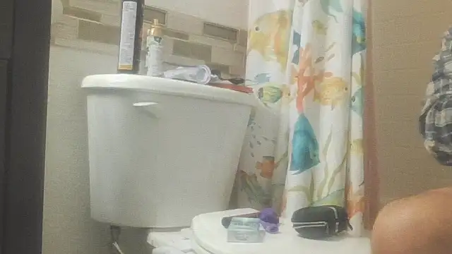 Snapshot of Yankeedave420 chatting on 10.13.25 Yankeedave420 online show from 10.13.25