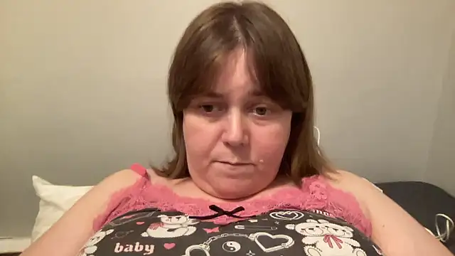 Snapshot of ParisNova chatting on 01.15.26 ParisNova online show from 01.15.26