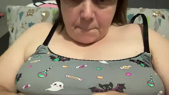 Snapshot of ParisNova chatting on 01.17.26 ParisNova online show from 01.17.26