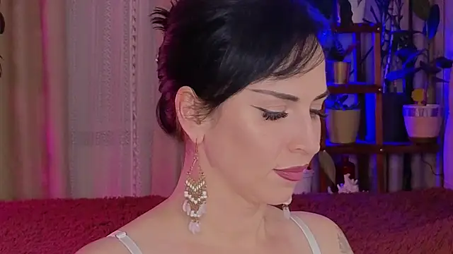 lily conor online show from 12.02.25