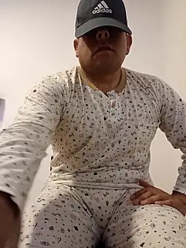 chicoguapo8 online show from 10.09.25