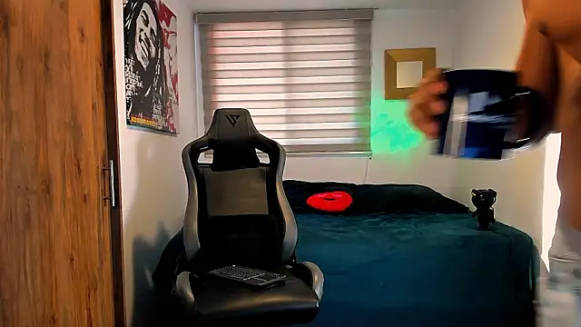 Liam V online show from 01.30.25