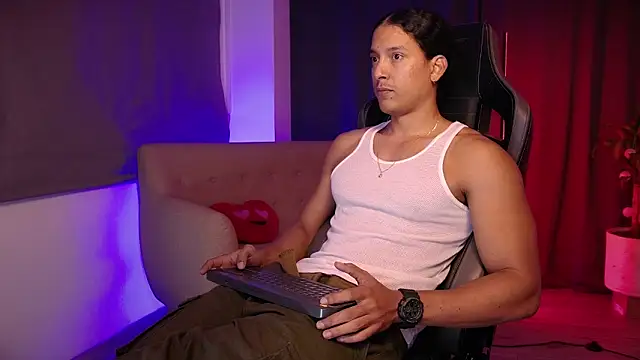 Snapshot of Liam_V chatting on 02.05.26 Liam V online show from 02.05.26