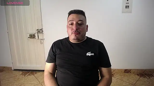 Snapshot of antonycruz chatting on 06.10.26 antonycruz online show from 06.10.26