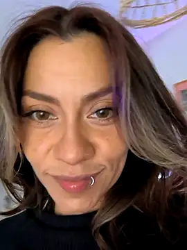 Snapshot of SamyJones9 chatting on 09.30.25 SamyJones9 online show from 09.30.25