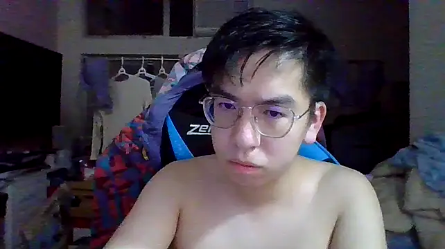 Snapshot of charlie_xdd chatting on 02.13.25 charlie xdd online show from 02.13.25