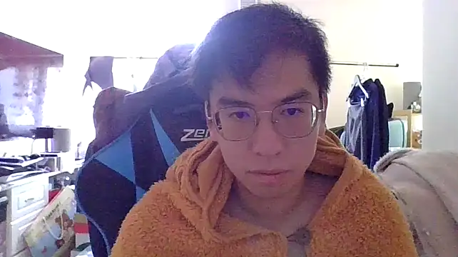 Snapshot of charlie_xdd chatting on 02.15.25 charlie xdd online show from 02.15.25