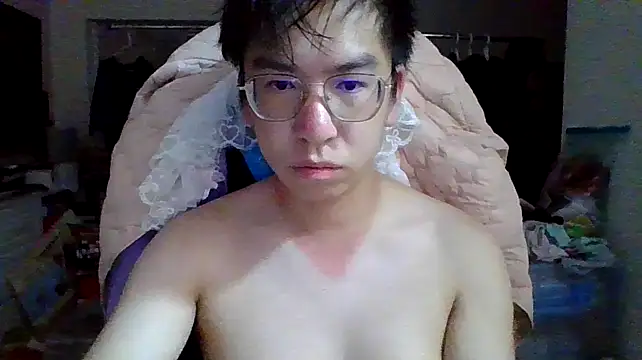 Snapshot of charlie_xdd chatting on 03.04.25 charlie xdd online show from 03.04.25