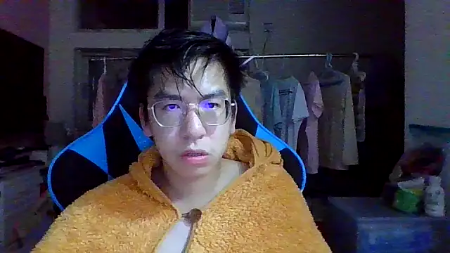 Snapshot of charlie_xdd chatting on 03.18.25 charlie xdd online show from 03.18.25