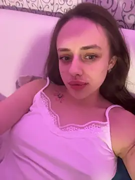 Lisaaan online show from 10.25.25