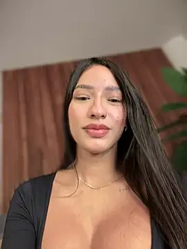 DulceLenns online show from 02.20.25