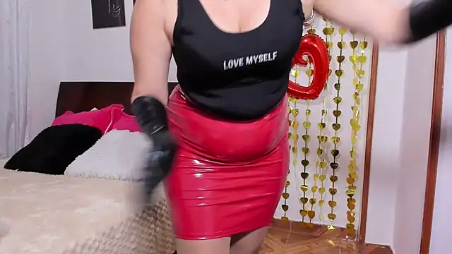 taylorhot70 online show from 04.29.26