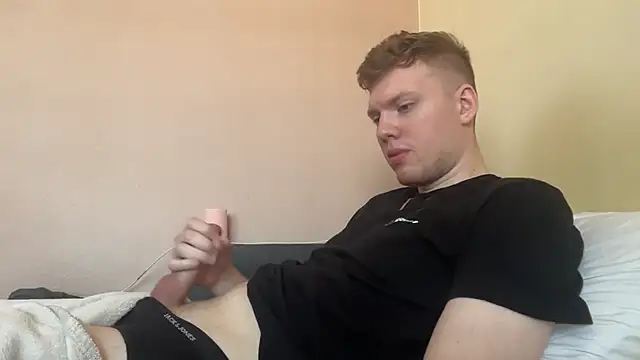 sexybooii6968 online show from 04.07.26