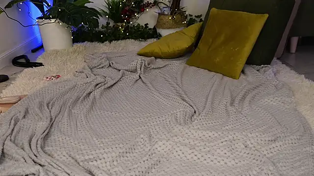 Snapshot of ScarletBlaze chatting on 01.11.25 ScarletBlaze online show from 01.11.25