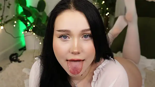 Snapshot of ScarletBlaze chatting on 01.14.25 ScarletBlaze online show from 01.14.25