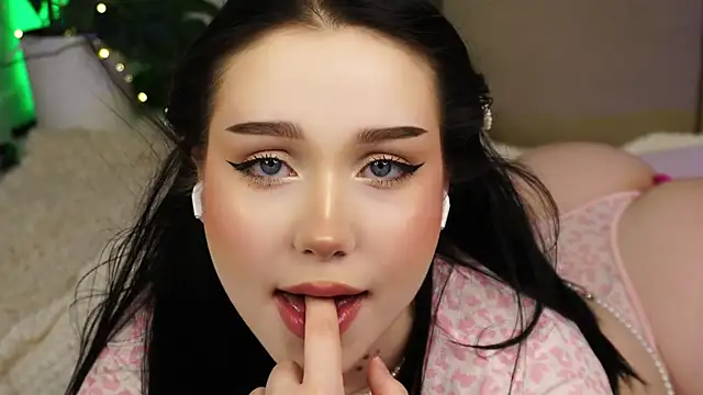 Snapshot of ScarletBlaze chatting on 01.16.25 ScarletBlaze online show from 01.16.25