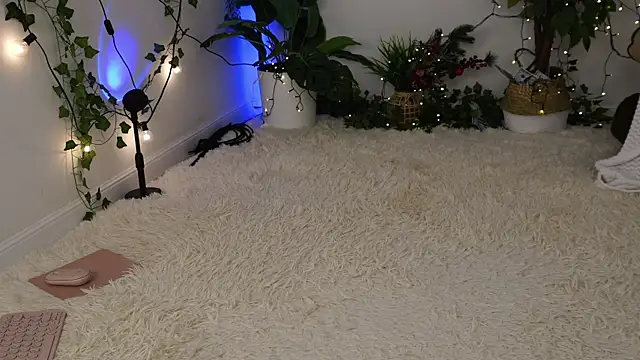 Snapshot of ScarletBlaze chatting on 02.09.25 ScarletBlaze online show from 02.09.25