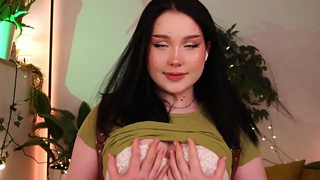 Snapshot of ScarletBlaze chatting on 03.11.25 ScarletBlaze online show from 03.11.25